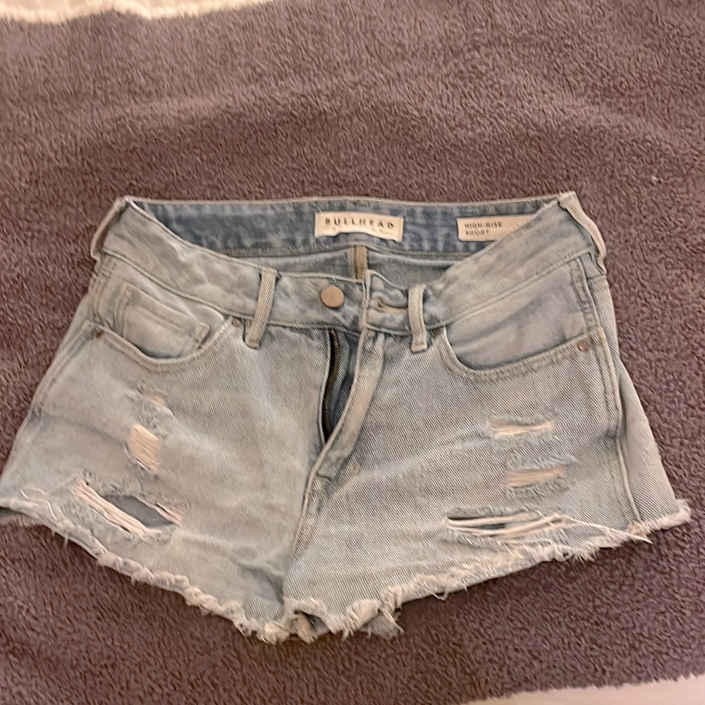 Bullhead light wash jeans shorts